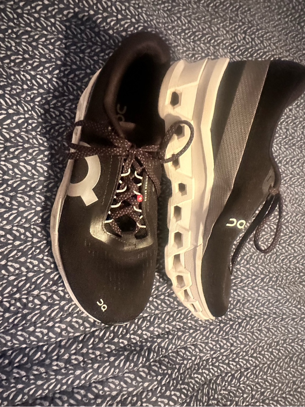 ON Cloud Monster 2 Black & White Running Shoes- Womens 9.5- EUC